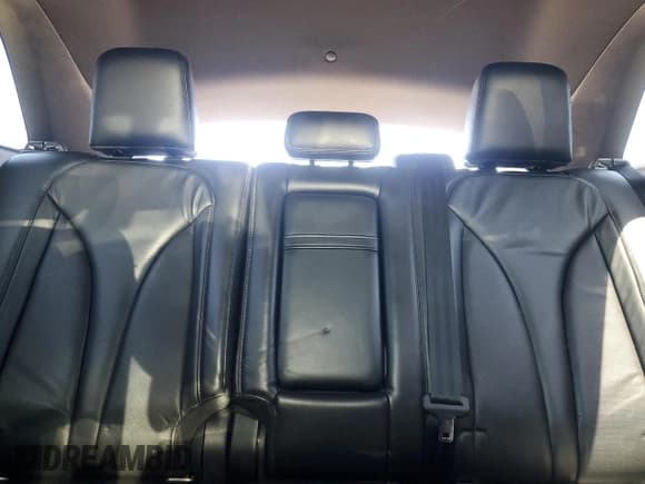 ✅ 2017 Lincoln MKC Select • VIN: 5LMCJ2D96HUL51572 • Lot: 54237885. Wystawiony na Copart z przebiegiem 100 514 mil. Bezpłatny archiwum sprzedaży aukcyjnych z USA i szczegółowy raport historii pojazdu na DreamBid. Zdjęcie 10.