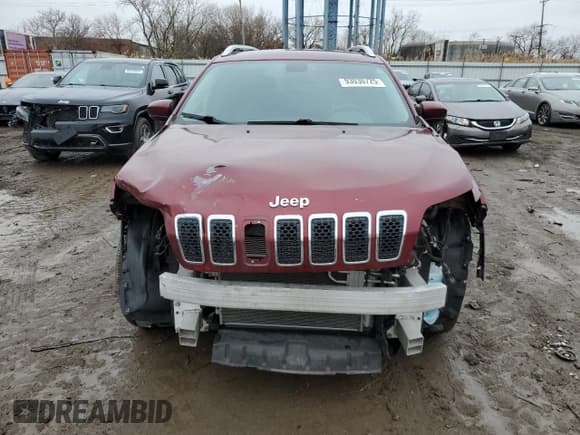✅ 2020 Jeep Cherokee Latitude Plus • VIN: 1C4PJMLB8LD560152 • Lot: 93030725. Wystawiony na Copart z przebiegiem 88 484 mil. Bezpłatny archiwum sprzedaży aukcyjnych z USA i szczegółowy raport historii pojazdu na DreamBid. Zdjęcie 5.