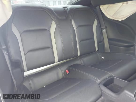 ✅ 2017 Chevrolet Camaro 2LT • VIN: 1G1FC1RS5H0157118 • Lot: 40676272. Listed on IAAI with 92,108 mi. Free auction sales archive from the USA and detailed vehicle history report at DreamBid. Image 8.