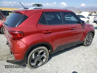 ✅ 2024 Hyundai Venue SEL • VIN: KMHRC8A33RU324910 • Lot: 72464614. Wystawiony na Copart z przebiegiem 3 679 mil. Bezpłatny archiwum sprzedaży aukcyjnych z USA i szczegółowy raport historii pojazdu na DreamBid. Zdjęcie 3.