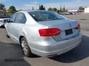 ✅ 2012 Volkswagen Jetta SE • VIN: 3VWDP7AJ1CM402542 • Lot: 43836428. Wystawiony na IAAI z przebiegiem 127 197 mil. Bezpłatny archiwum sprzedaży aukcyjnych z USA i szczegółowy raport historii pojazdu na DreamBid. Zdjęcie 3.