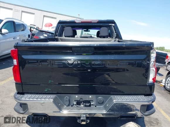 2019 Chevrolet Silverado 1500 LT with VIN 3GCUYDED8KG105770, listed as a IAAI auction lot 42979592 with 67,474 mi miles and . Bid and sale history available at DreamBid. Image 17.