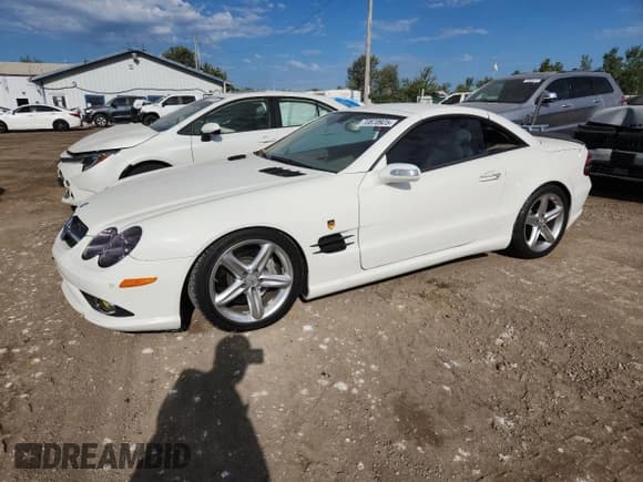 ✅ 2008 Mercedes-Benz SL 550 • VIN: WDBSK71F08F140927 • Lot: 70870925. Listed on Copart with 148,204 mi. Free auction sales archive from the USA and detailed vehicle history report at DreamBid. Image 1.