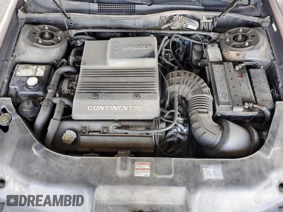 ✅ 1995 Lincoln Continental • VIN: 1LNLM97V9SY706438 • Лот: 64692825. Опубликован ранее на Copart с пробегом 139 156 миль. Бесплатный доступ к архиву аукционных продаж из США и подробный отчёт об истории автомобиля на DreamBid. Изображение 11.