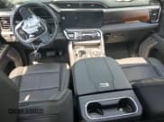 ✅ 2025 GMC Sierra 1500 Denali • VIN: 1GTUUGEL7SZ155175 • Лот: 63856485. Опубликован ранее на Copart с пробегом 22 822 миль. Бесплатный доступ к архиву аукционных продаж из США и подробный отчёт об истории автомобиля на DreamBid. Изображение 8.