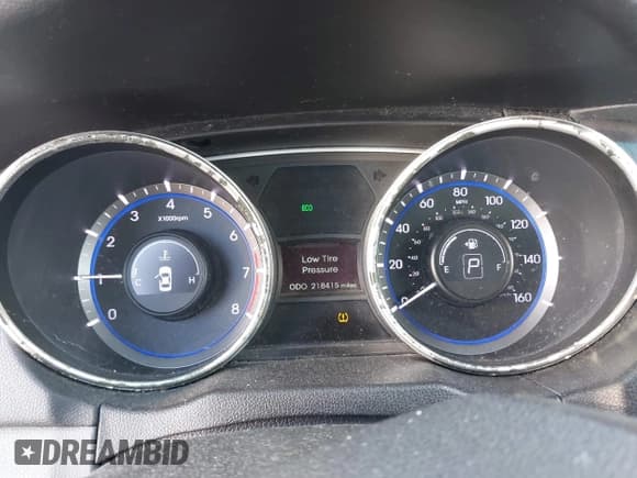 ✅ 2011 Hyundai Sonata GLS • VIN: 5NPEB4AC9BH228889 • Lot: 43284088. Listed on IAAI with 218,415 mi. Free auction sales archive from the USA and detailed vehicle history report at DreamBid. Image 7.