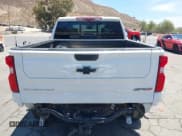 ✅ 2025 Chevrolet Silverado 1500 ZR2 • VIN: 3GCUKHEL3SG294019 • Лот: 42815128. Опубликован ранее на IAAI с пробегом 7 721 миль. Бесплатный доступ к архиву аукционных продаж из США и подробный отчёт об истории автомобиля на DreamBid. Изображение 16.