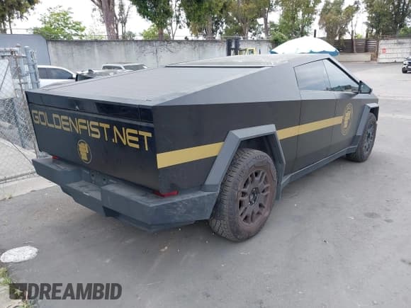 ✅ 2024 Tesla Cybertruck • VIN: 7G2CEHED7RA022711 • Lot: 42437523. Listed on IAAI with 11,626 mi. Free auction sales archive from the USA and detailed vehicle history report at DreamBid. Image 4.