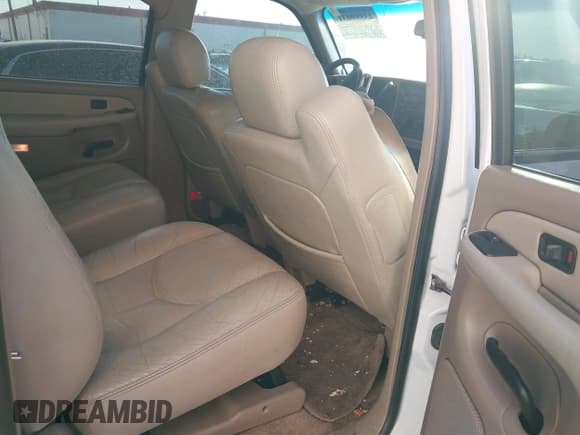 ✅ 2003 GMC Yukon XL SLT • VIN: 1GKEC16Z93J238831 • Lot: 43599031. Listed on IAAI with 289,689 mi. Free auction sales archive from the USA and detailed vehicle history report at DreamBid. Image 8.
