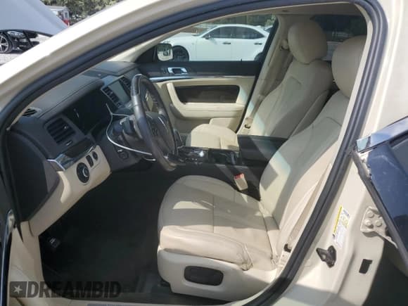 ✅ 2015 Lincoln MKS • VIN: 1LNHL9DK3FG605670 • Lot: 87386755. Wystawiony na Copart z przebiegiem 158 991 mil. Bezpłatny archiwum sprzedaży aukcyjnych z USA i szczegółowy raport historii pojazdu na DreamBid. Zdjęcie 7.