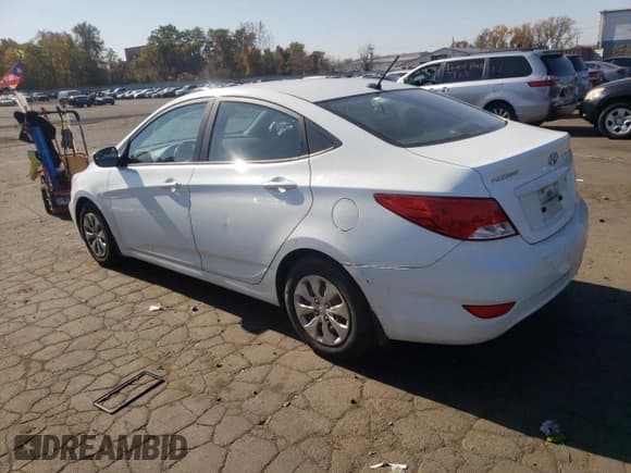 ✅ 2015 Hyundai Accent GLS • VIN: KMHCT4AE6FU847866 • Lot: 77028034. Wystawiony na Copart z przebiegiem 179 378 mil. Bezpłatny archiwum sprzedaży aukcyjnych z USA i szczegółowy raport historii pojazdu na DreamBid. Zdjęcie 2.