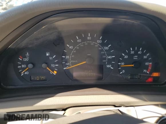 ✅ 2000 Mercedes-Benz CLK 320/430 • VIN: WDBLK65G3YT045751 • Лот: 80951365. Опубликован ранее на Copart с пробегом 105 401 миль. Бесплатный доступ к архиву аукционных продаж из США и подробный отчёт об истории автомобиля на DreamBid. Изображение 9.