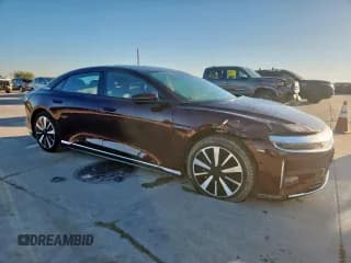 ✅ 2023 Lucid Air Pure • VIN: 50EA1PFA8PA006512 • Lot: 91040025. Wystawiony na Copart z przebiegiem 7 922 mil. Bezpłatny archiwum sprzedaży aukcyjnych z USA i szczegółowy raport historii pojazdu na DreamBid. Zdjęcie 4.