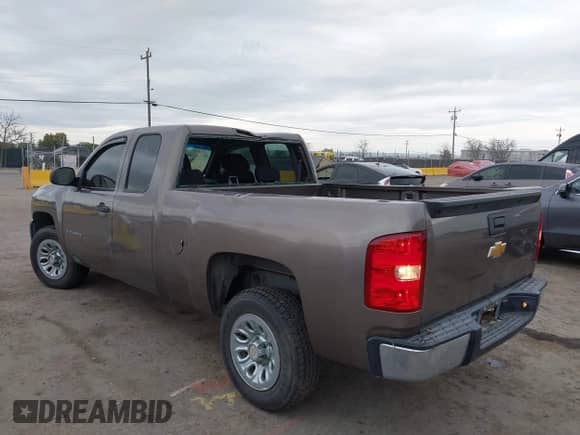 2012 Chevrolet Silverado 1500 Work Truck z VIN 1GCRCPEXXCZ310508, wystawiony jako IAAI lot #41734602 z przebiegiem 129 714 mil mil oraz . Historia ofert i sprzedaży dostępna na DreamBid. Obrazek 6.