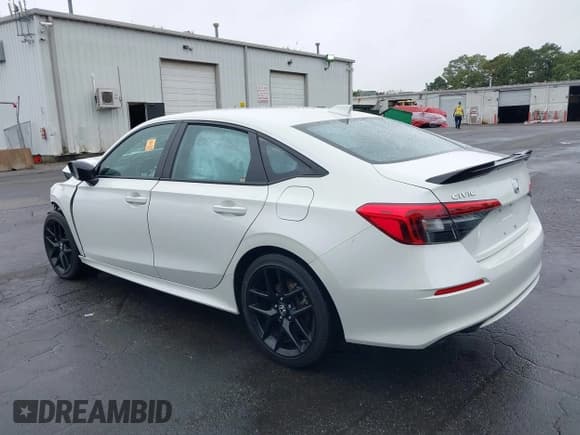 ✅ 2023 Honda Civic Si • VIN: 2HGFE1E51PH475718 • Lot: 43279846. Wystawiony na IAAI z przebiegiem 23 454 mil. Bezpłatny archiwum sprzedaży aukcyjnych z USA i szczegółowy raport historii pojazdu na DreamBid. Zdjęcie 3.