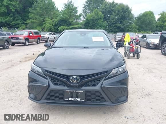 2022 Toyota Camry SE with VIN 4T1G11BK1NU055567, listed as a IAAI auction lot 42808183 with Not provided miles and . Bid and sale history available at DreamBid. Image 11.
