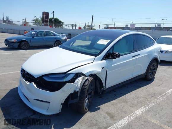 ✅ 2022 Tesla Model X • VIN: 7SAXCAE56NF349742 • Lot: 42875955. Wystawiony na IAAI z przebiegiem 39 209 mil. Bezpłatny archiwum sprzedaży aukcyjnych z USA i szczegółowy raport historii pojazdu na DreamBid. Zdjęcie 19.