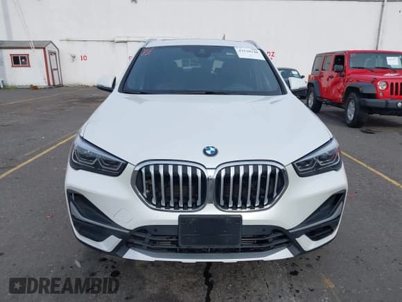 ✅ 2020 BMW X1 xDrive28i • VIN: WBXJG9C0XL5R62672 • Lot: 43520248. Wystawiony na IAAI z przebiegiem 56 392 mil. Bezpłatny archiwum sprzedaży aukcyjnych z USA i szczegółowy raport historii pojazdu na DreamBid. Zdjęcie 12.