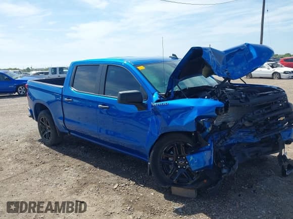 ✅ 2023 Chevrolet Silverado 1500 Custom • VIN: 3GCPABEK9PG164001 • Lot: 42830003. Wystawiony na IAAI z przebiegiem 13 082 mil. Bezpłatny archiwum sprzedaży aukcyjnych z USA i szczegółowy raport historii pojazdu na DreamBid. Zdjęcie 1.