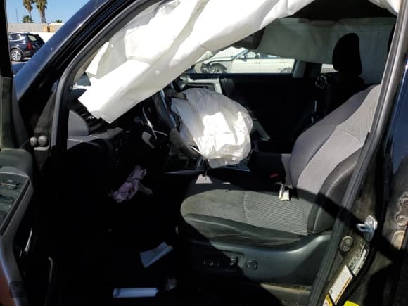 ✅ 2014 Toyota 4Runner SR5 • VIN: JTEZU5JR3E5074489 • Lot: 91680335. Listed on Copart with 192,995 mi. Free auction sales archive from the USA and detailed vehicle history report at DreamBid. Image 7.