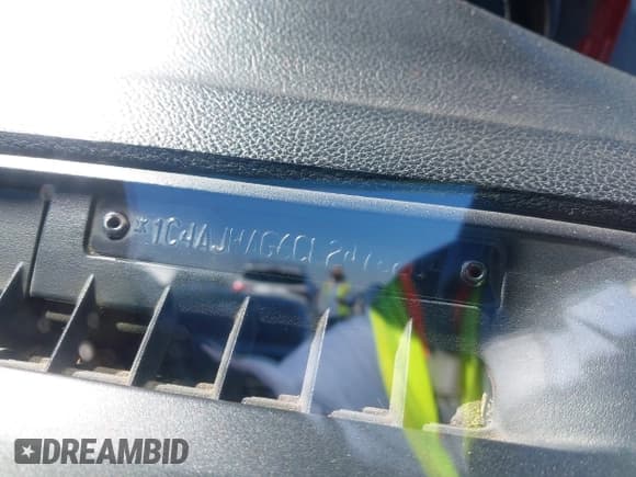 ✅ 2012 Jeep Wrangler Sport • VIN: 1C4AJWAG6CL247820 • Лот: 43497782. Опубликован ранее на IAAI с пробегом 93 964 миль. Бесплатный доступ к архиву аукционных продаж из США и подробный отчёт об истории автомобиля на DreamBid. Изображение 9.