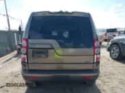 ✅ 2012 Land Rover LR4 Lux • VIN: SALAK2D42CA629337 • Lot: 43523409. Listed on IAAI with 114,410 mi. Free auction sales archive from the USA and detailed vehicle history report at DreamBid. Image 17.