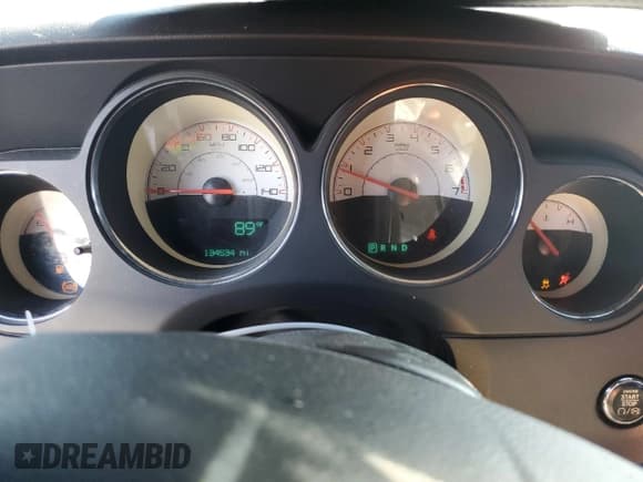 ✅ 2014 Dodge Challenger SXT • VIN: 2C3CDYAG2EH251119 • Lot: 75149934. Wystawiony na Copart z przebiegiem 134 534 mil. Bezpłatny archiwum sprzedaży aukcyjnych z USA i szczegółowy raport historii pojazdu na DreamBid. Zdjęcie 9.