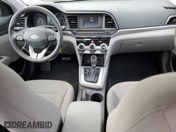 2019 Hyundai Elantra SE z VIN 5NPD74LFXKH475455, wystawiony jako Copart lot #85180005 z przebiegiem 54 979 mil mil oraz Szkoda całkowita • Salvage title. Historia ofert i sprzedaży dostępna na DreamBid. Obrazek 8.