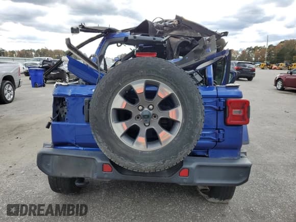 ✅ 2020 Jeep Wrangler Unlimited Sahara Altitude • VIN: 1C4HJXEG3LW327699 • Lot: 81929904. Listed on Copart with Not provided. Free auction sales archive from the USA and detailed vehicle history report at DreamBid. Image 6.