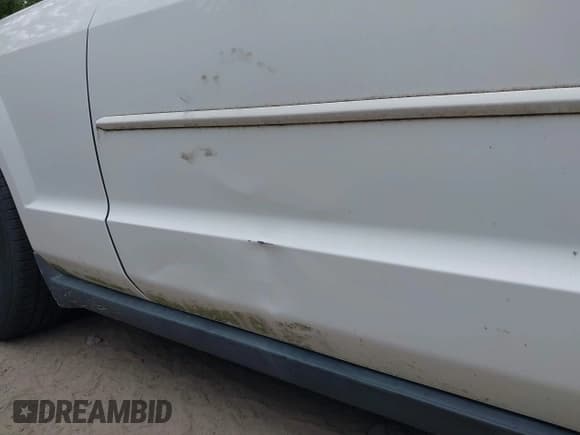 ✅ 2008 Ford Mustang Deluxe • VIN: 1ZVHT80N185208081 • Лот: 42360271. Опубликован ранее на IAAI с пробегом 77 494 миль. Бесплатный доступ к архиву аукционных продаж из США и подробный отчёт об истории автомобиля на DreamBid. Изображение 6.