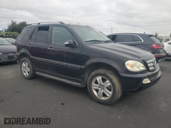 ✅ 2005 Mercedes-Benz M 500 • VIN: 4JGAB75E75A520432 • Lot: 65834435. Listed on Copart with 169,493 mi. Free auction sales archive from the USA and detailed vehicle history report at DreamBid. Image 4.