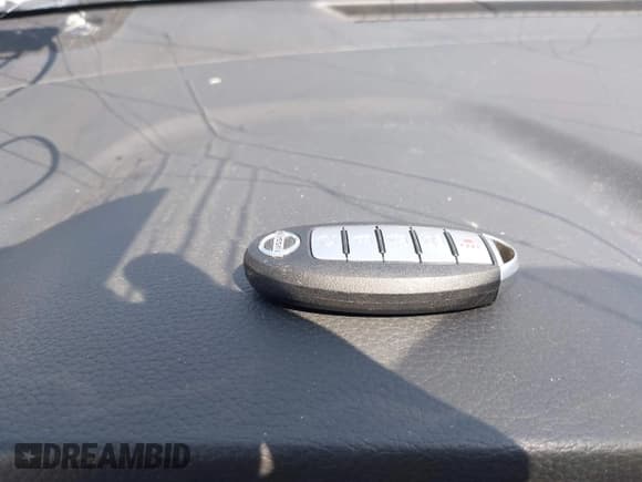 ✅ 2018 Nissan Rogue S • VIN: 5N1AT2MT1JC774460 • Lot: 42574492. Wystawiony na IAAI z przebiegiem 130 548 mil. Bezpłatny archiwum sprzedaży aukcyjnych z USA i szczegółowy raport historii pojazdu na DreamBid. Zdjęcie 11.