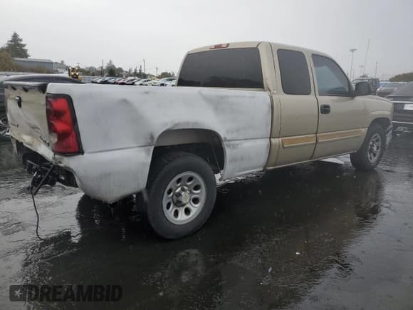 ✅ 2005 Chevrolet Silverado 1500 LS • VIN: 1GCEC19VX5Z125236 • Лот: 80233824. Опубликован ранее на Copart с пробегом 176 814 миль. Бесплатный доступ к архиву аукционных продаж из США и подробный отчёт об истории автомобиля на DreamBid. Изображение 3.