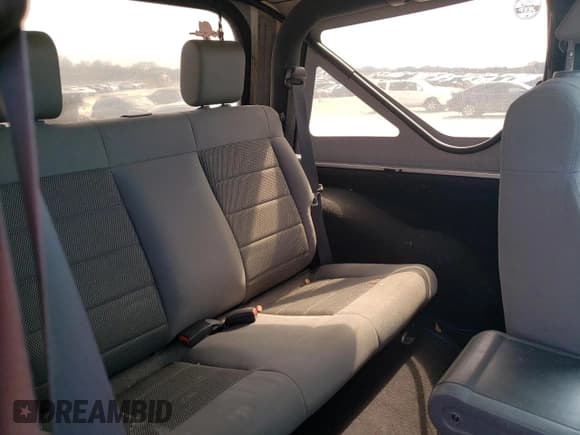 ✅ 2008 Jeep Wrangler Sahara • VIN: 1J4FA54148L561961 • Лот: 50770895. Опубликован ранее на Copart с пробегом 126 516 миль. Бесплатный доступ к архиву аукционных продаж из США и подробный отчёт об истории автомобиля на DreamBid. Изображение 12.