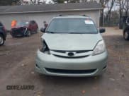 ✅ 2007 Toyota Sienna CE • VIN: 5TDZK23C47S018799 • Lot: 43663962. Wystawiony na IAAI z przebiegiem 157 391 mil. Bezpłatny archiwum sprzedaży aukcyjnych z USA i szczegółowy raport historii pojazdu na DreamBid. Zdjęcie 13.