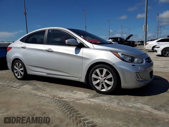 ✅ 2013 Hyundai Accent GLS • VIN: KMHCU4AE3DU399242 • Лот: 73935514. Опубликован ранее на Copart с пробегом Не указан. Бесплатный доступ к архиву аукционных продаж из США и подробный отчёт об истории автомобиля на DreamBid. Изображение 4.