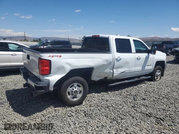 ✅ 2017 Chevrolet Silverado 2500HD LT • VIN: 1GC1KVEY2HF148105 • Lot: 66988465. Wystawiony na Copart z przebiegiem 142 747 mil. Bezpłatny archiwum sprzedaży aukcyjnych z USA i szczegółowy raport historii pojazdu na DreamBid. Zdjęcie 3.