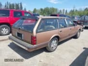 ✅ 1988 Chevrolet Celebrity • VIN: 1G1AW81W0J6173951 • Лот: 42173499. Опубликован ранее на IAAI с пробегом 93 453 миль. Бесплатный доступ к архиву аукционных продаж из США и подробный отчёт об истории автомобиля на DreamBid. Изображение 4.