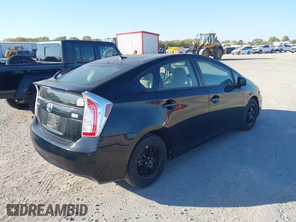 ✅ 2015 Toyota Prius Two • VIN: JTDKN3DU2F0440559 • Лот: 43721575. Опубликован ранее на IAAI с пробегом 165 249 миль. Бесплатный доступ к архиву аукционных продаж из США и подробный отчёт об истории автомобиля на DreamBid. Изображение 4.
