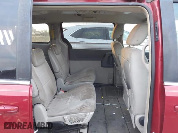 ✅ 2008 Chrysler Town & Country Touring • VIN: 2A8HR54P68R824396 • Лот: 43766810. Опубликован ранее на IAAI с пробегом 186 830 миль. Бесплатный доступ к архиву аукционных продаж из США и подробный отчёт об истории автомобиля на DreamBid. Изображение 8.