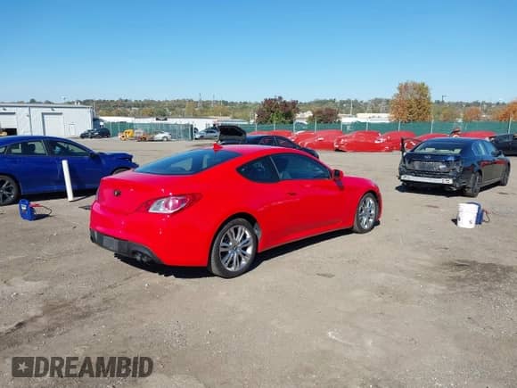 2012 Hyundai Genesis Coupe Premium with VIN KMHHT6KD0CU070104, listed as a IAAI auction lot 43489365 with 123,595 mi miles and . Bid and sale history available at DreamBid. Image 4.