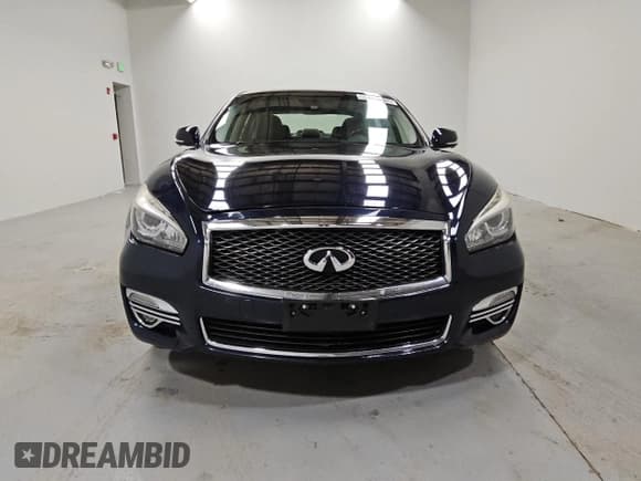 ✅ 2015 Infiniti Q70 • VIN: JN1BY1PR6FM831910 • Lot: 88753915. Listed on Copart with 170,932 mi. Free auction sales archive from the USA and detailed vehicle history report at DreamBid. Image 5.