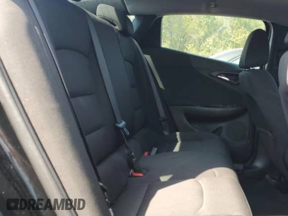 2019 Chevrolet Malibu RS z VIN 1G1ZG5ST4KF209290, wystawiony jako Copart lot #81459095 z przebiegiem 82 370 mil mil oraz Czysty tytuł • Clean title. Historia ofert i sprzedaży dostępna na DreamBid. Obrazek 10.