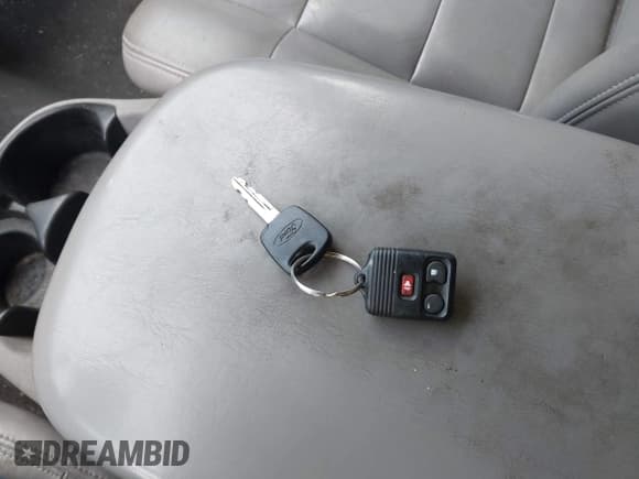 ✅ 2003 Ford F-150 XL • VIN: 1FTRX17W63NA39296 • Лот: 42465133. Опубликован ранее на IAAI с пробегом 172 592 миль. Бесплатный доступ к архиву аукционных продаж из США и подробный отчёт об истории автомобиля на DreamBid. Изображение 11.