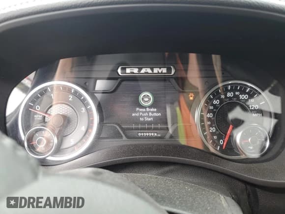 ✅ 2023 Ram 2500 Laramie • VIN: 3C6UR5FL4PG580565 • Lot: 71935344. Wystawiony na Copart z przebiegiem 13 939 mil. Bezpłatny archiwum sprzedaży aukcyjnych z USA i szczegółowy raport historii pojazdu na DreamBid. Zdjęcie 9.