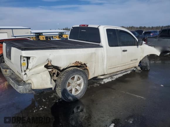 ✅ 2012 Nissan Titan SV • VIN: 1N6AA0CC9CN310661 • Lot: 42595465. Wystawiony na Copart z przebiegiem 134 656 mil. Bezpłatny archiwum sprzedaży aukcyjnych z USA i szczegółowy raport historii pojazdu na DreamBid. Zdjęcie 3.
