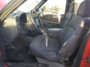 ✅ 2003 Chevrolet S-10 LS • VIN: 1GCCS14H638177090 • Лот: 85279634. Опубликован ранее на Copart с пробегом 216 674 миль. Бесплатный доступ к архиву аукционных продаж из США и подробный отчёт об истории автомобиля на DreamBid. Изображение 7.