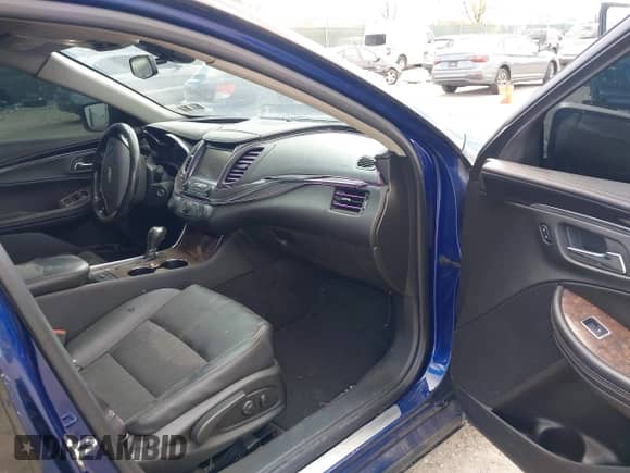 ✅ 2014 Chevrolet Impala LT • VIN: 1G1115SL9EU138635 • Lot: 43588430. Listed on IAAI with 106,131 mi. Free auction sales archive from the USA and detailed vehicle history report at DreamBid. Image 5.