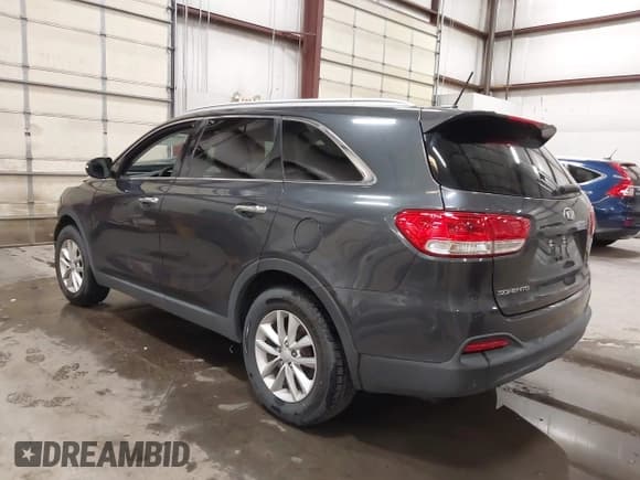 ✅ 2017 Kia Sorento L • VIN: 5XYPG4A31HG247012 • Lot: 43009112. Wystawiony na IAAI z przebiegiem 75 496 mil. Bezpłatny archiwum sprzedaży aukcyjnych z USA i szczegółowy raport historii pojazdu na DreamBid. Zdjęcie 3.