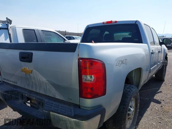 ✅ 2013 Chevrolet Silverado 2500HD LT • VIN: 1GC1KXCG7DF148259 • Lot: 42806211. Listed on IAAI with 350,072 mi. Free auction sales archive from the USA and detailed vehicle history report at DreamBid. Image 4.